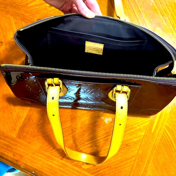 WOW POSHMARK Louis Vuitton Monogram Vernis Rosewood Avenue Patent Handbag Tote - Picture 11 of 16